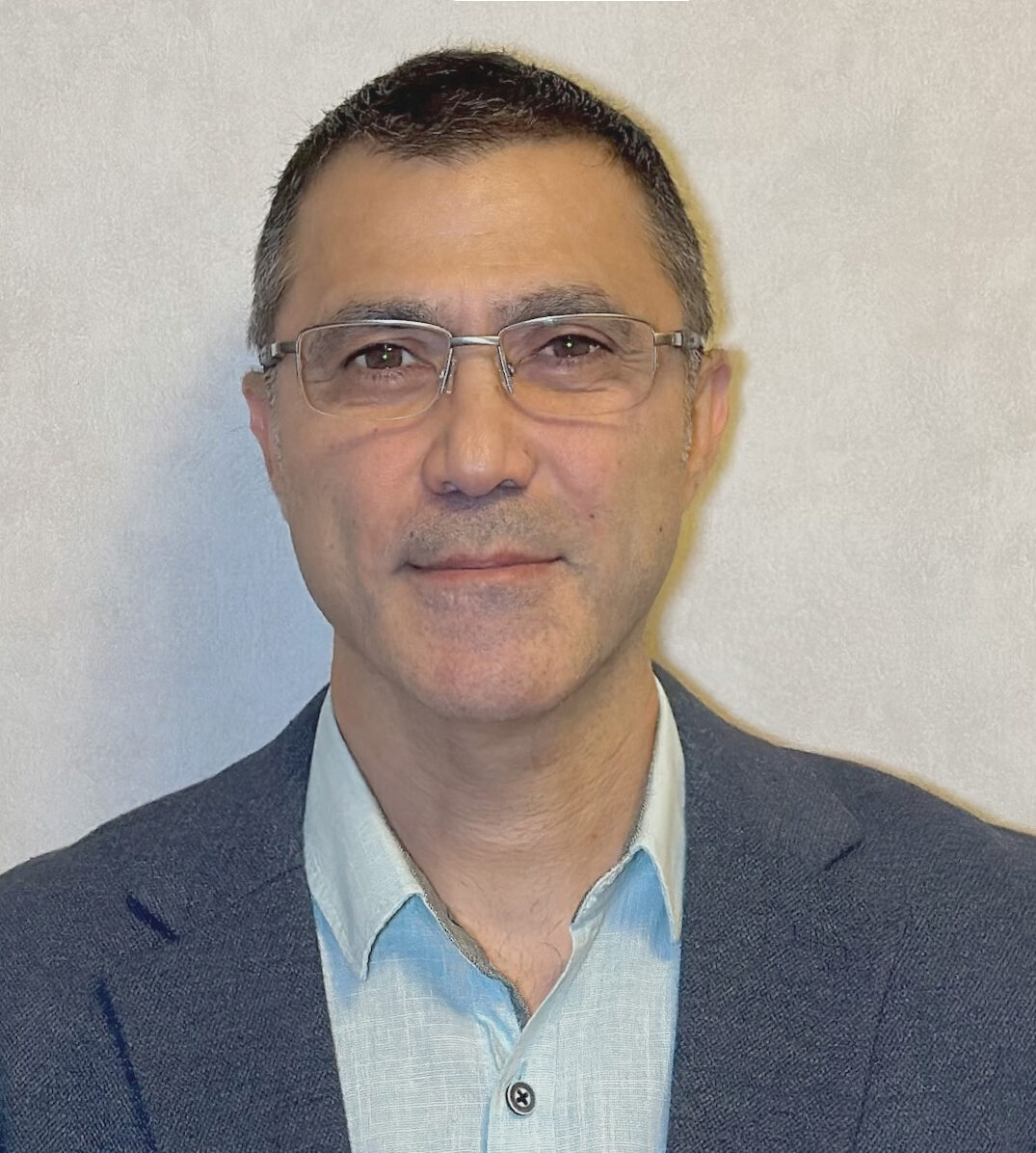  Kourosh Bador